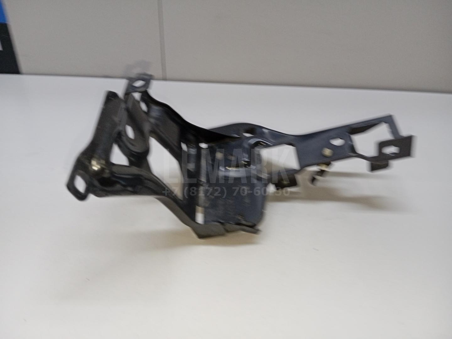 Кронштейн крепления фары для  BMW 3-serie F30/F31/F80 2011-2020