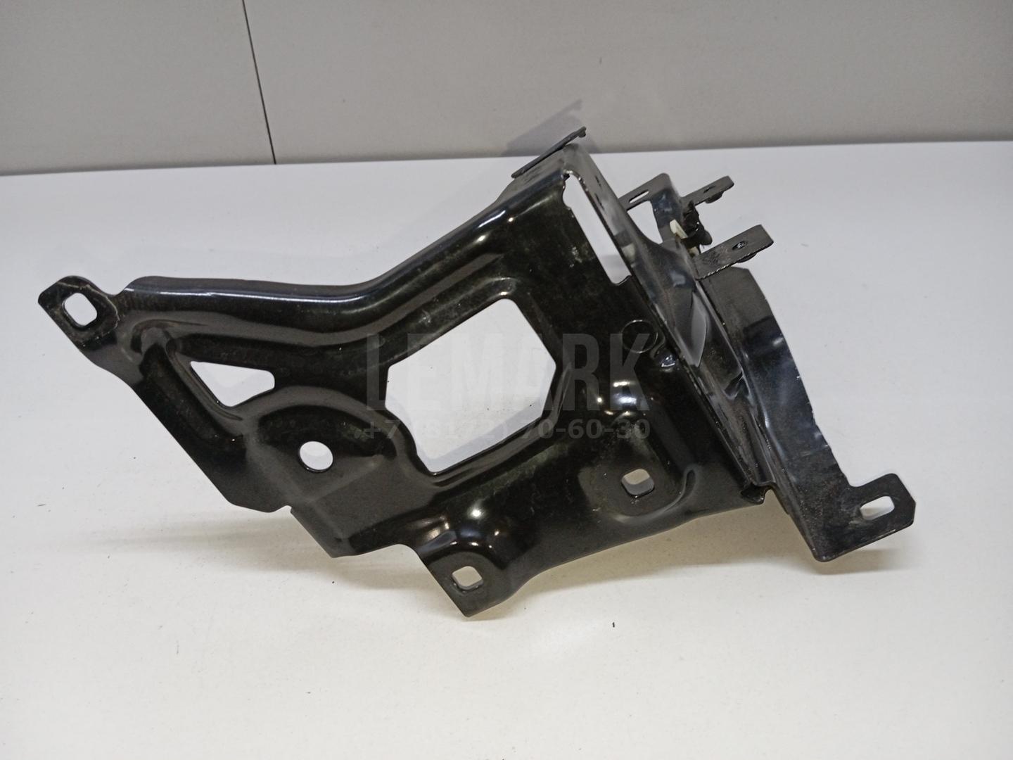 Кронштейн крепления фары для  BMW 3-serie F30/F31/F80 2011-2020