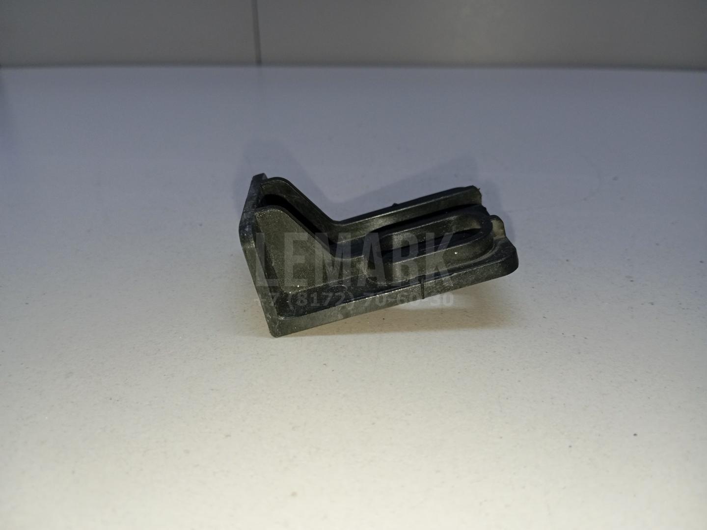 Кронштейн переднего бампера для  BMW X5 E70 2007-2013
