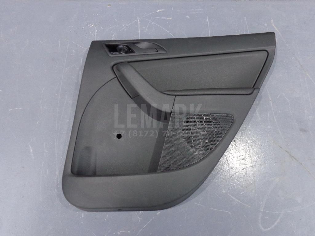 Обшивка двери задней правой 5L0867212AD VAG