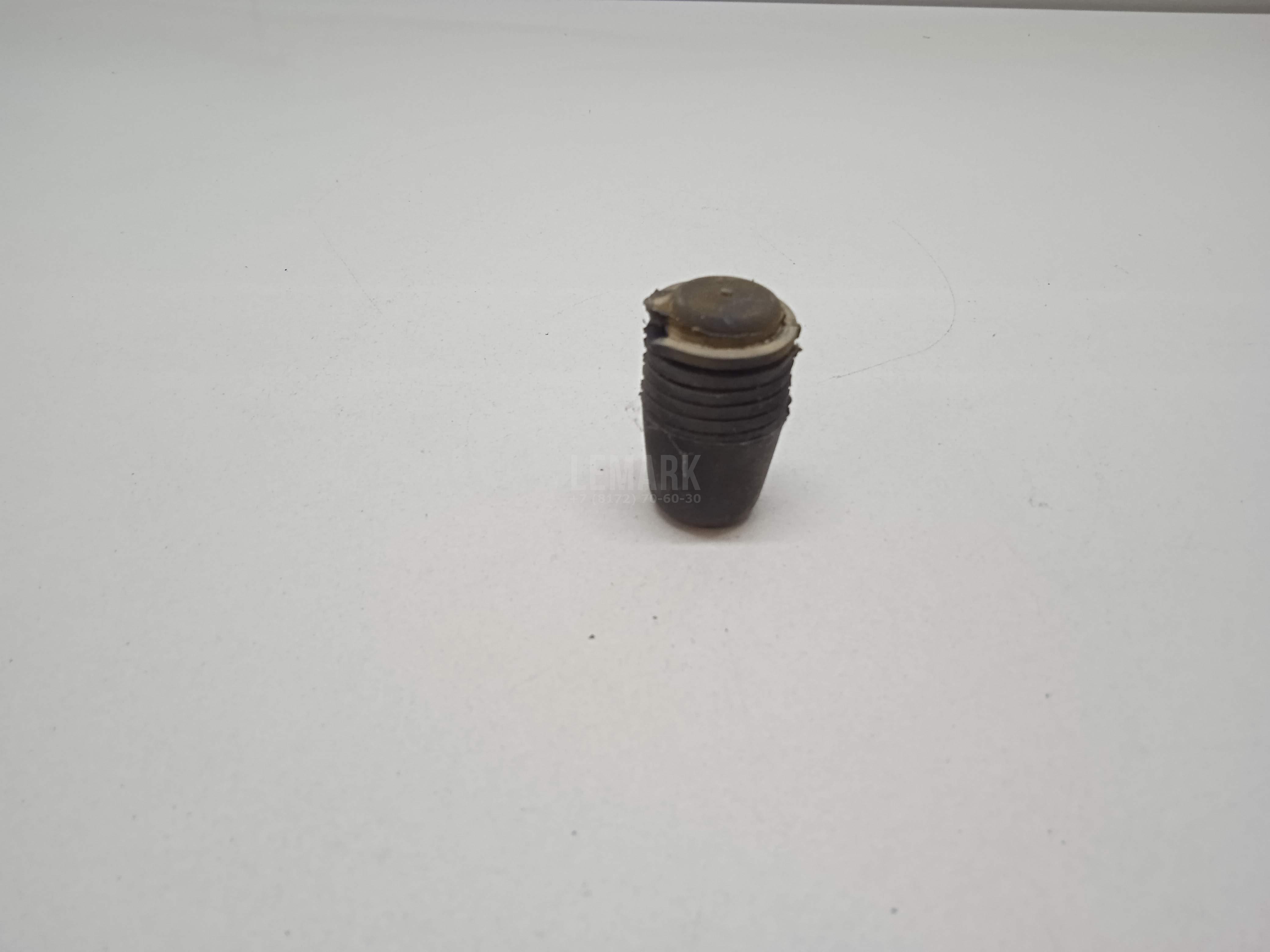 Отбойник капота 1069504 Ford