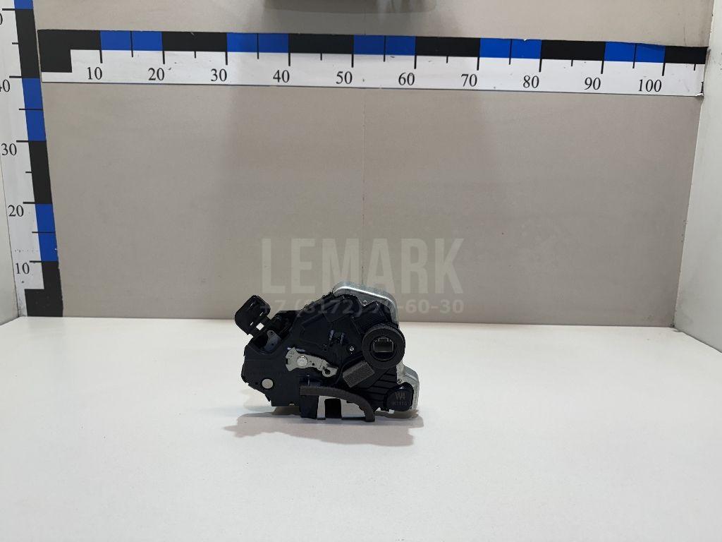 Замок двери передней правой 6903060250 Toyota