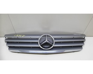 Решетка радиатора для Mercedes Benz W203 2000-2006 с разборки состояние хорошее