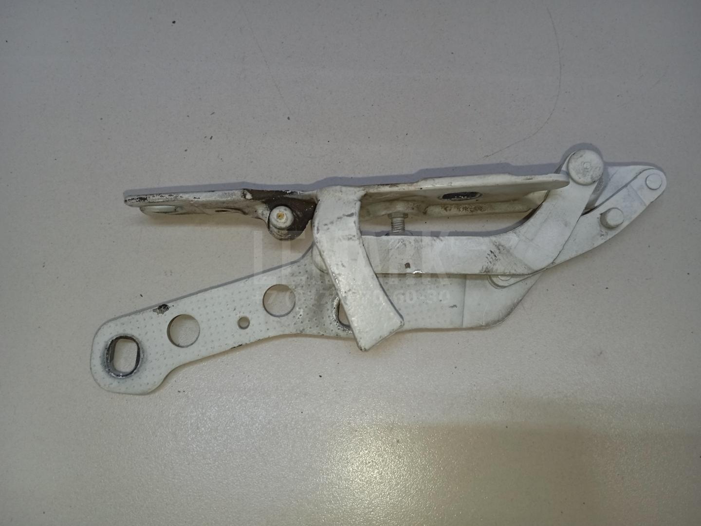 Петля капота правая для  BMW 3-serie E92/E93 2006-2012