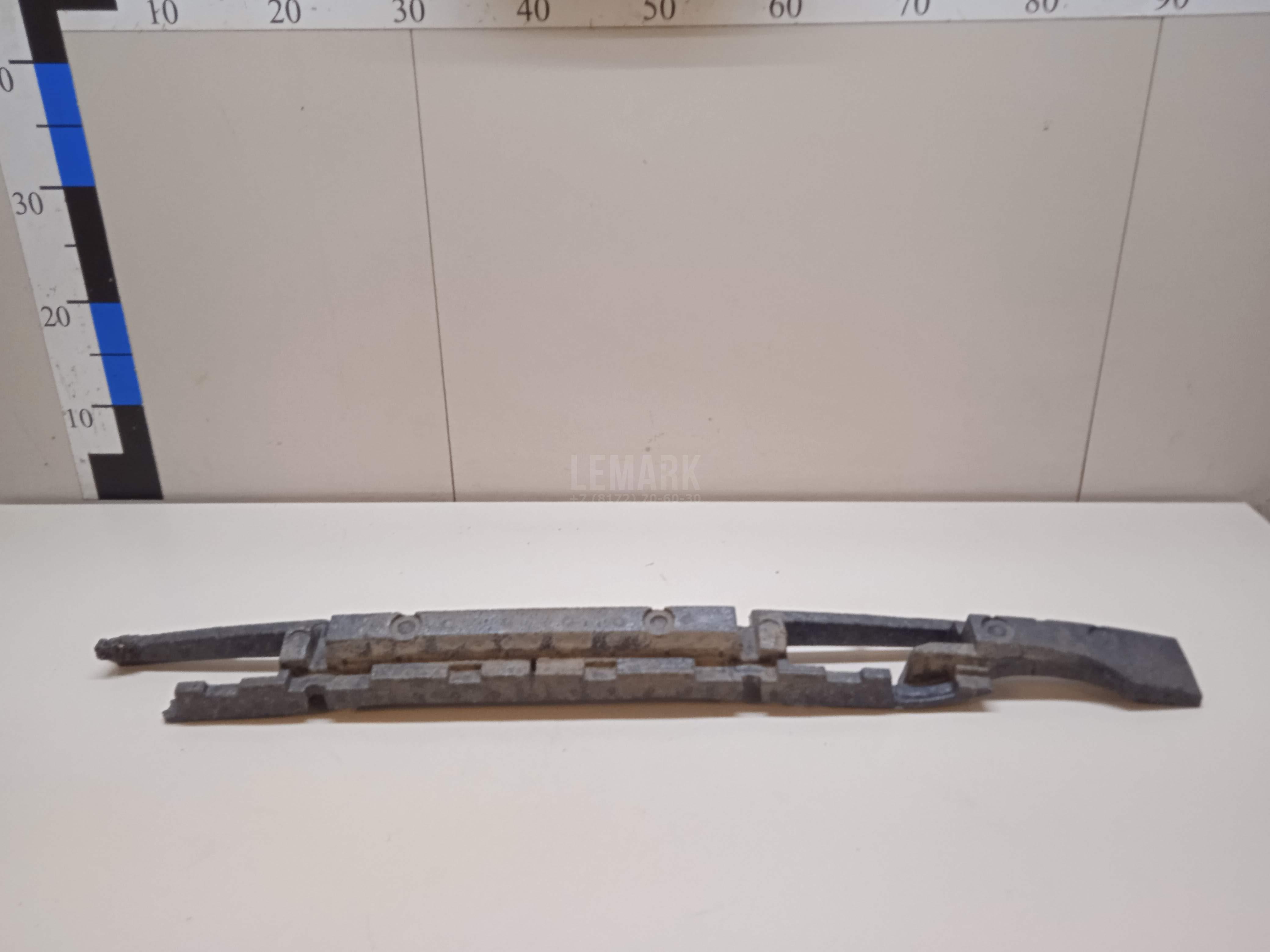 Наполнитель переднего бампера 7L6807550C VAG
