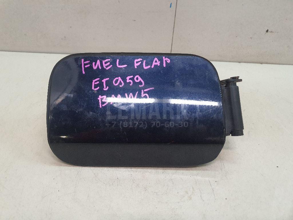 Ниша лючка бензобака