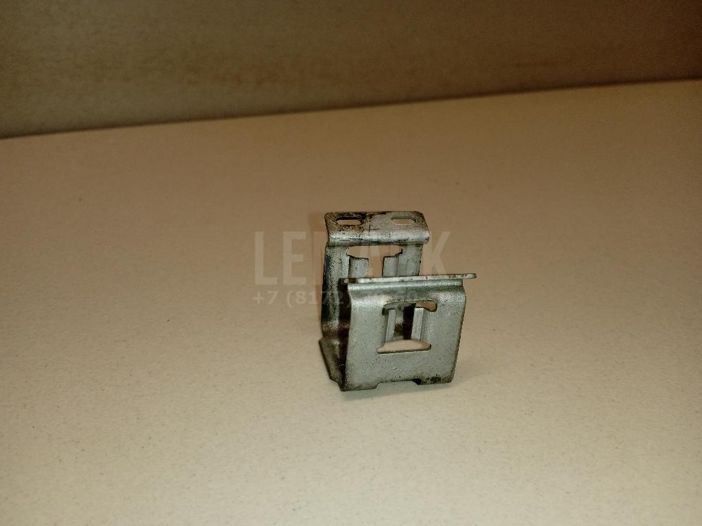 Крепеж форсунки 1429835 Ford