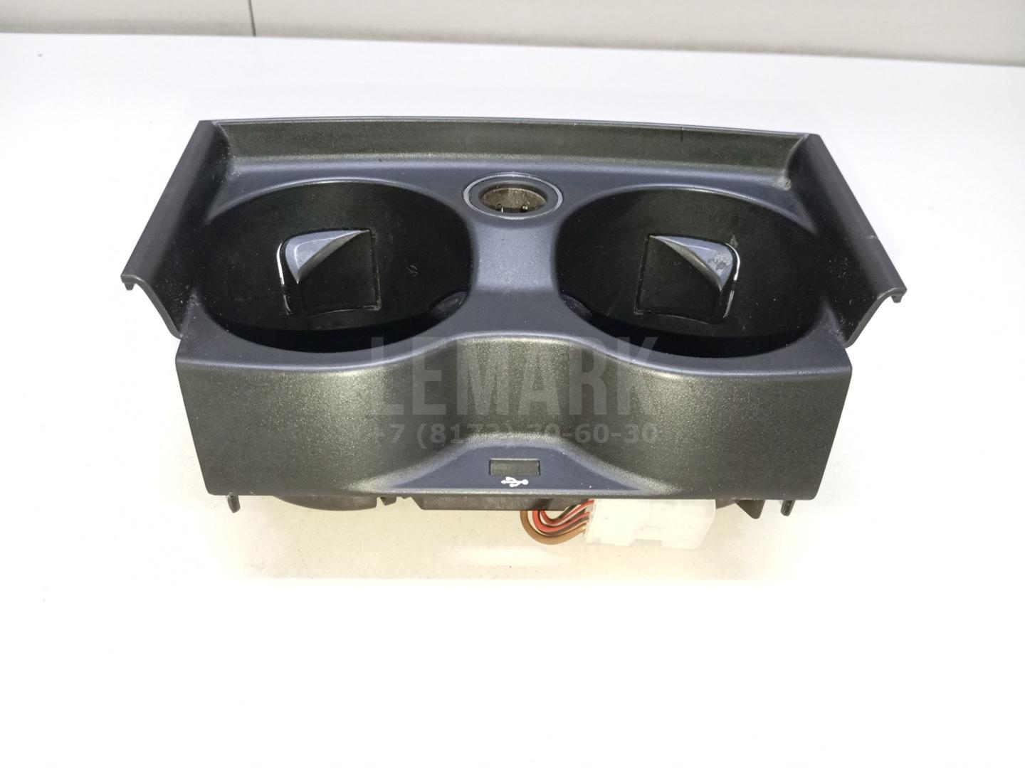 Подстаканник для  BMW i8 I12 2014-2020