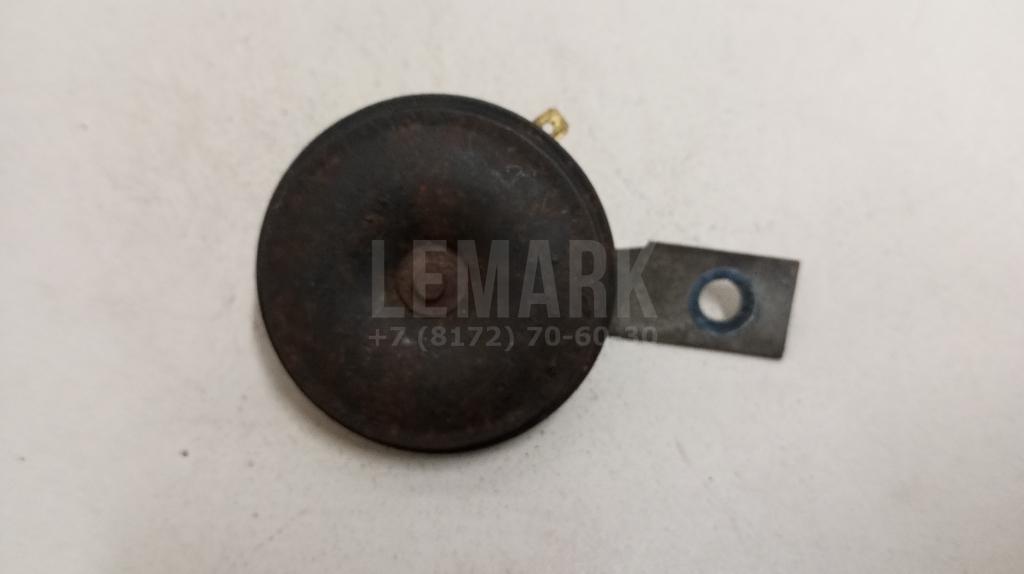 Уплотнитель стекла двери 1685043 Ford