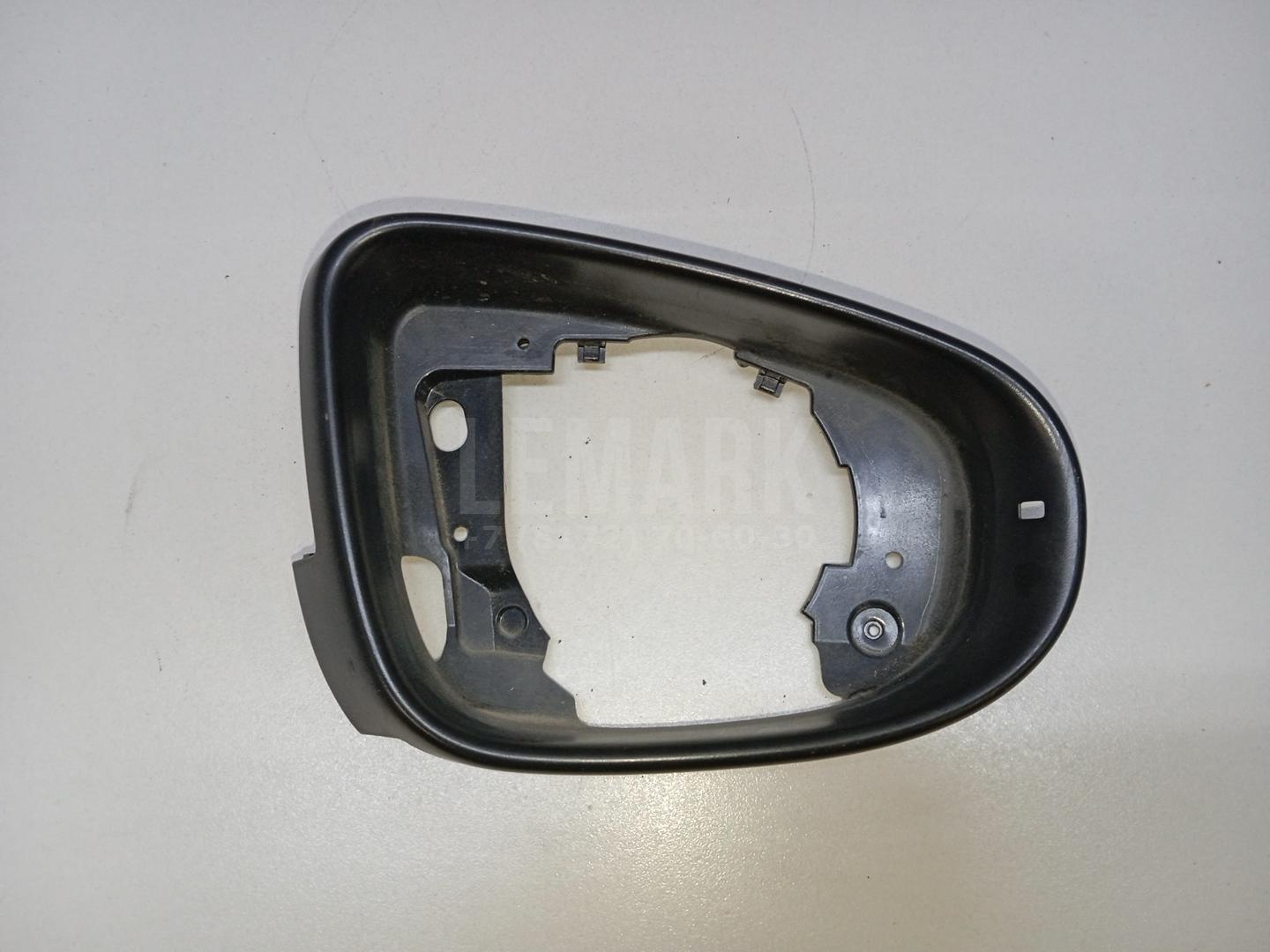 Накладка зеркала правого 6R0857602A9B9 VAG