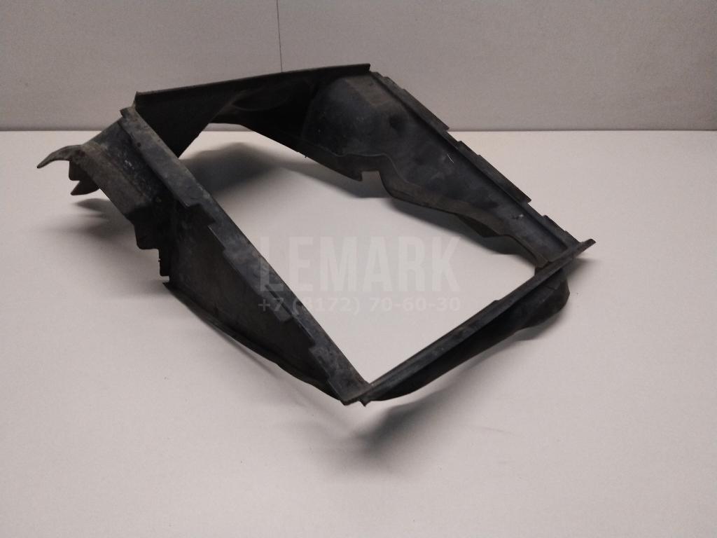 Воздухозаборник (наружный) для  Audi V8 1988-1994
