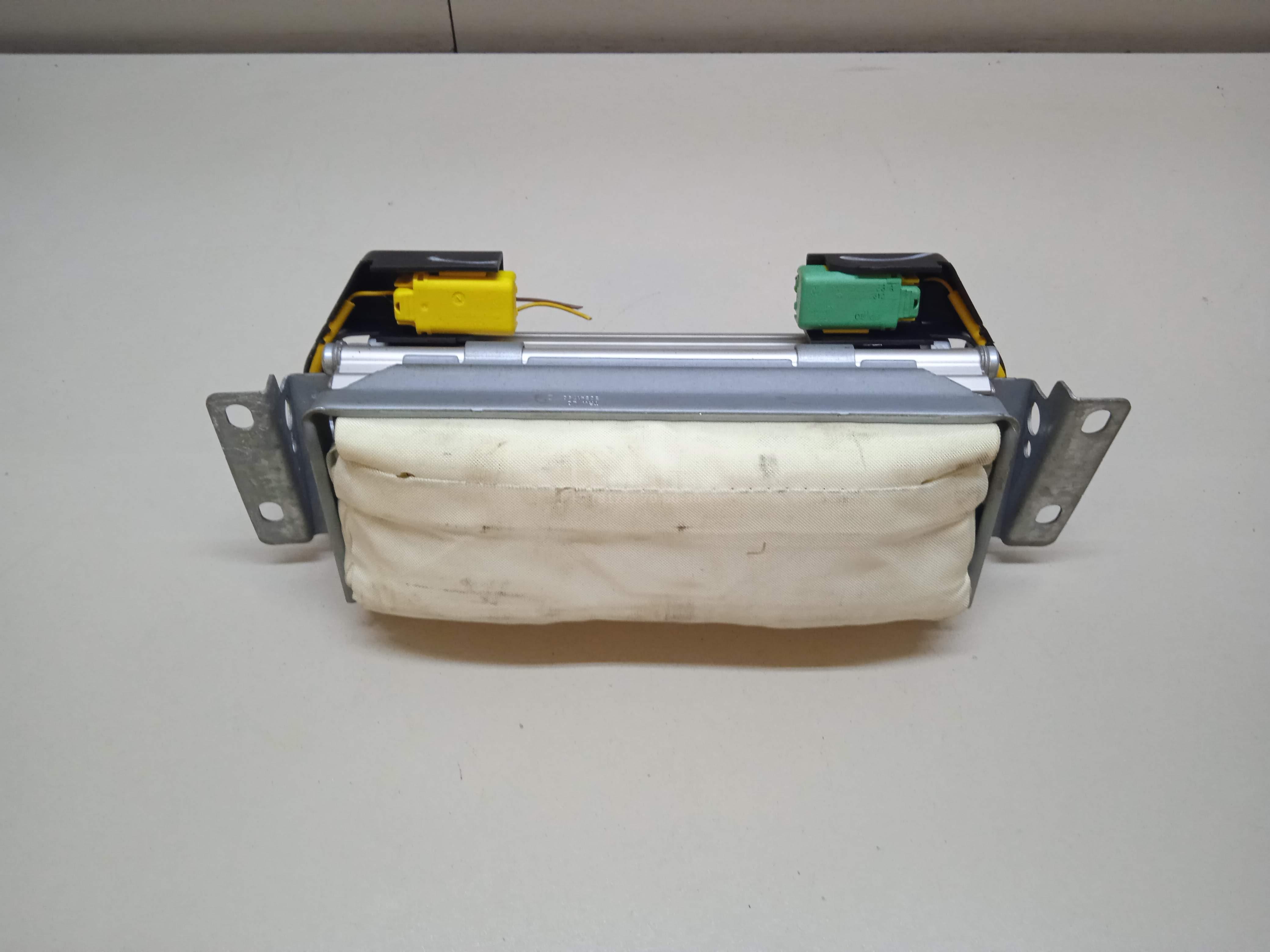 Подушка безопасности пассажирская (в торпедо) 7L0880202E VAG
