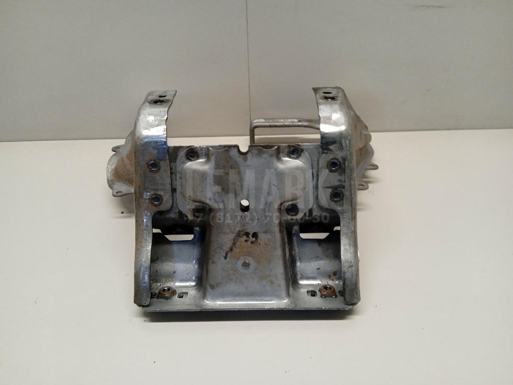 Кронштейн (сопут. товар) 1318051 Ford