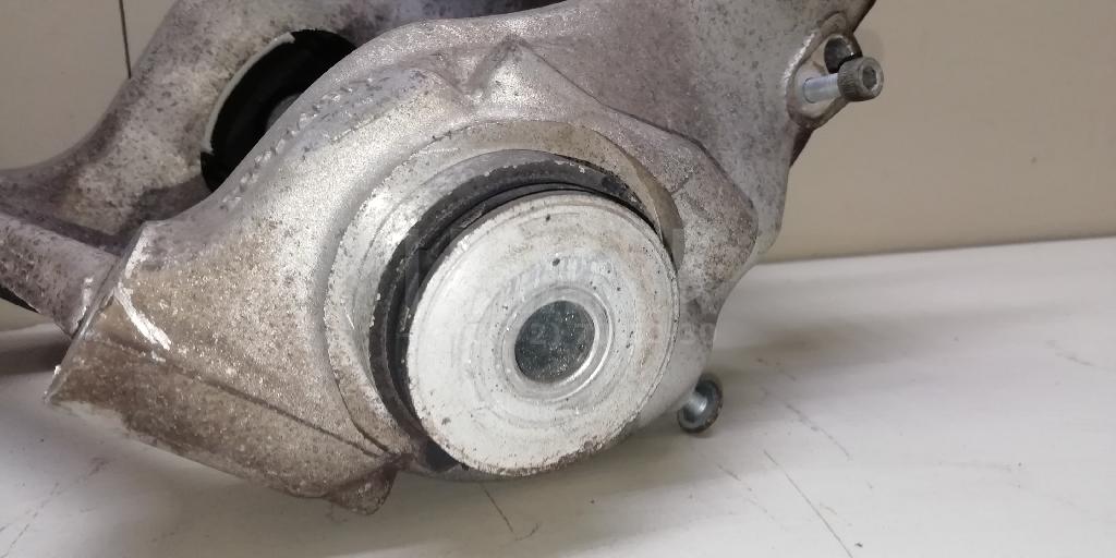 Кулак поворотный задний правый для  BMW 5-serie E60/E61 2003-2009