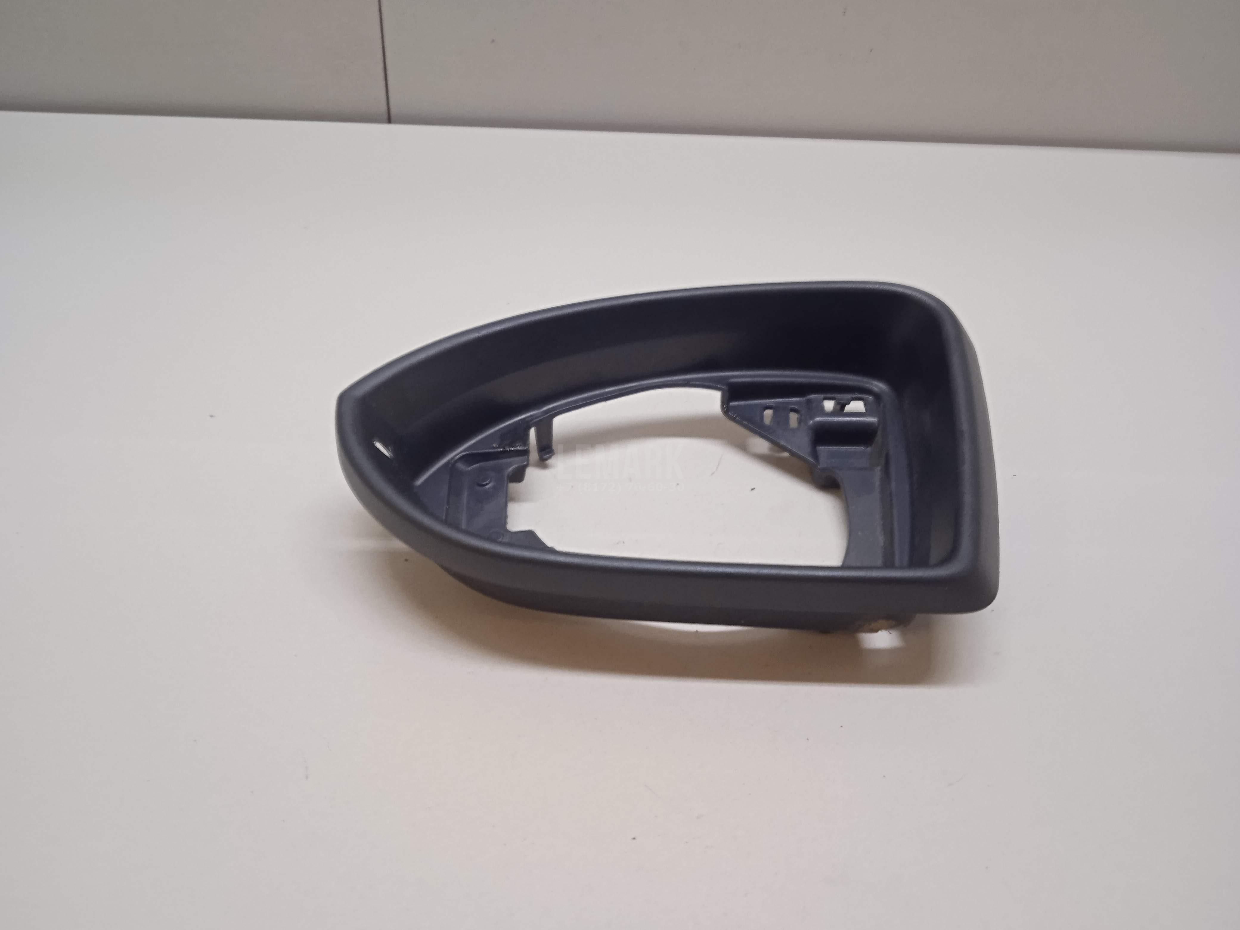 Рамка зеркала левого 5G0857601A9B9 VAG