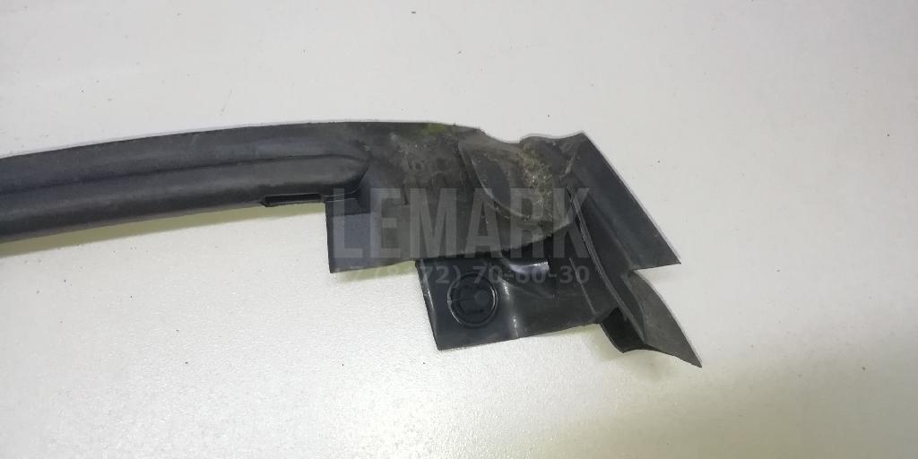 Уплотнитель стекла двери для  BMW 7-serie G11/G12 2015-2022