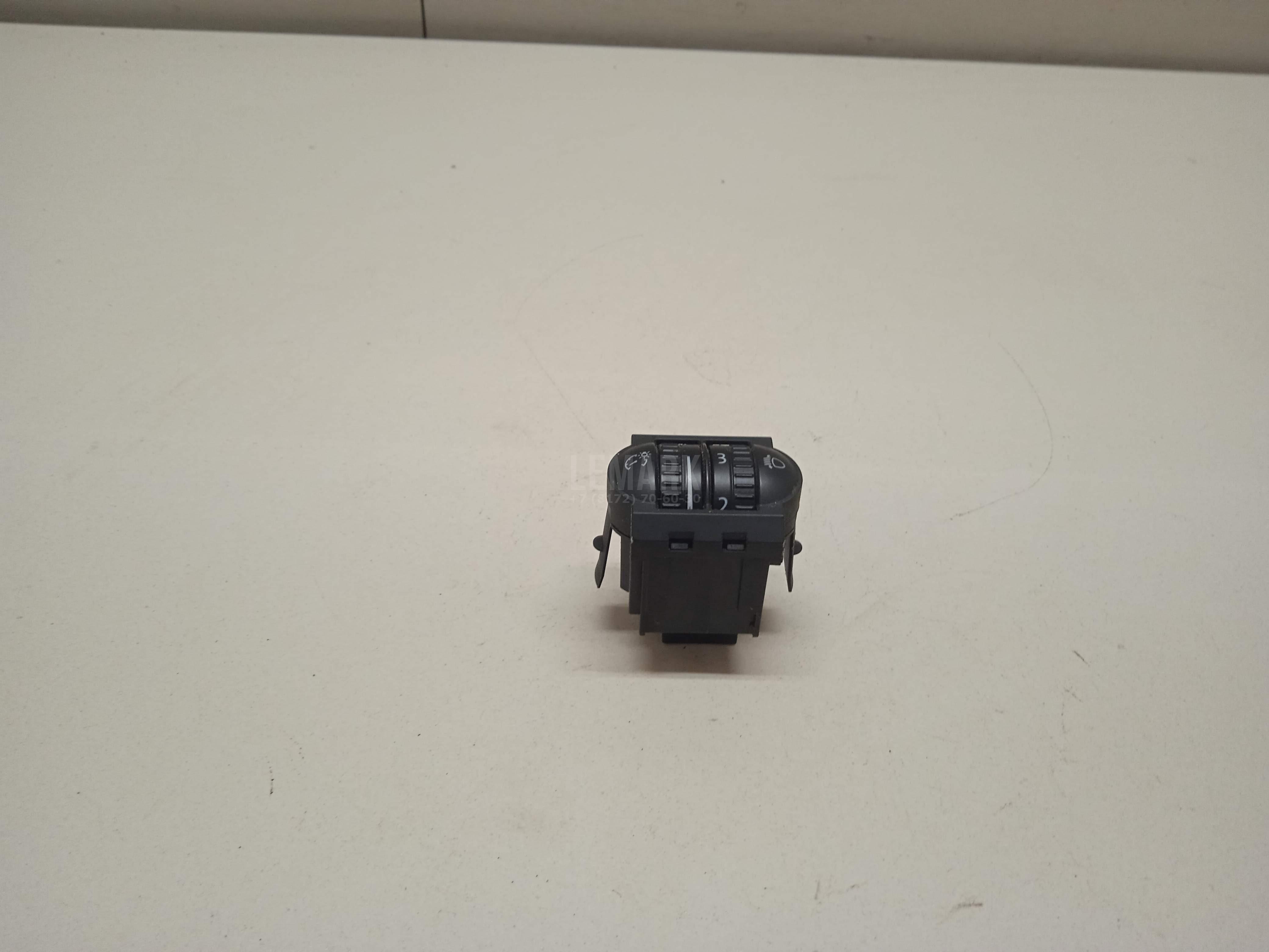 Кнопка корректора фар 1K0941333DREH VAG