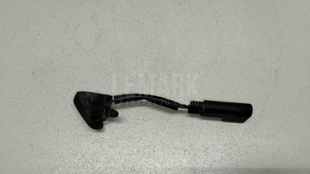 Форсунка омывателя лобового стекла 1708797 Ford