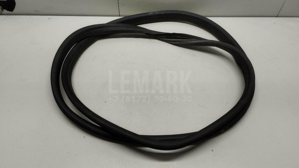 Уплотнитель двери 5J9867367E9B9 VAG