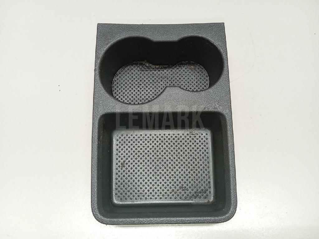 Подстаканник 5JA8625319B9 VAG