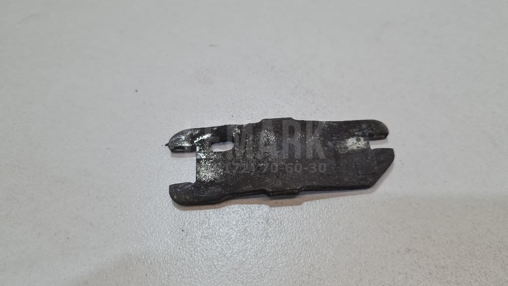 Планка регулировочная 4662242040 Toyota