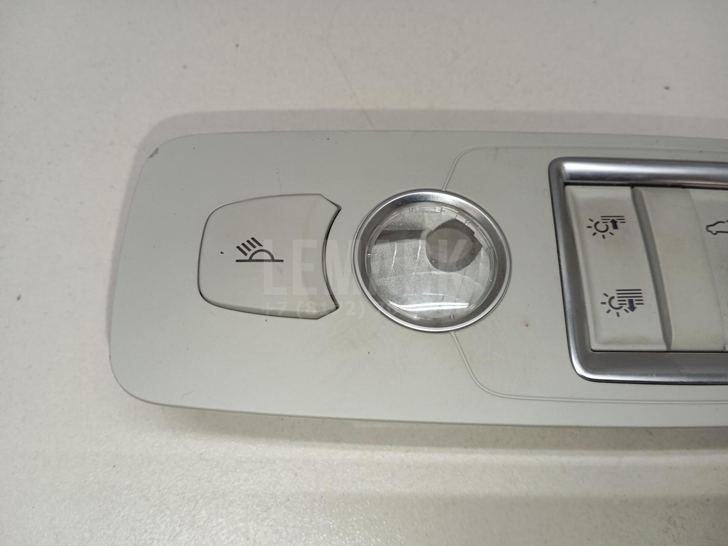 Плафон салонный для  BMW X1 U11 2022