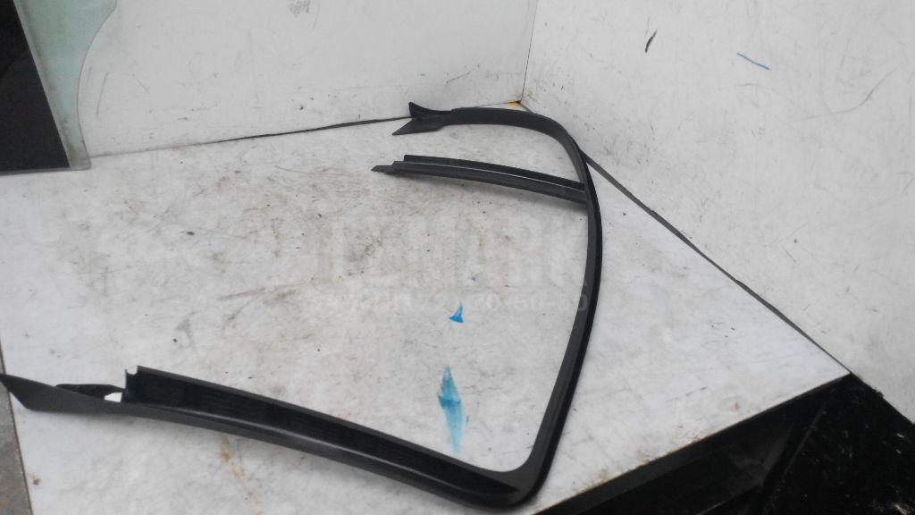 Накладка двери задней правой для  BMW X6 E71 2008-2014