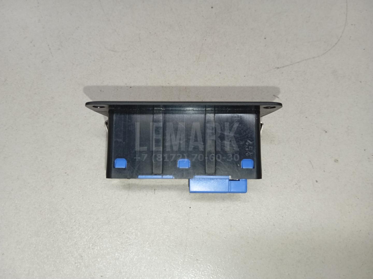 Кнопка открывания багажника для  BMW X5 F15/F85 2013-2018