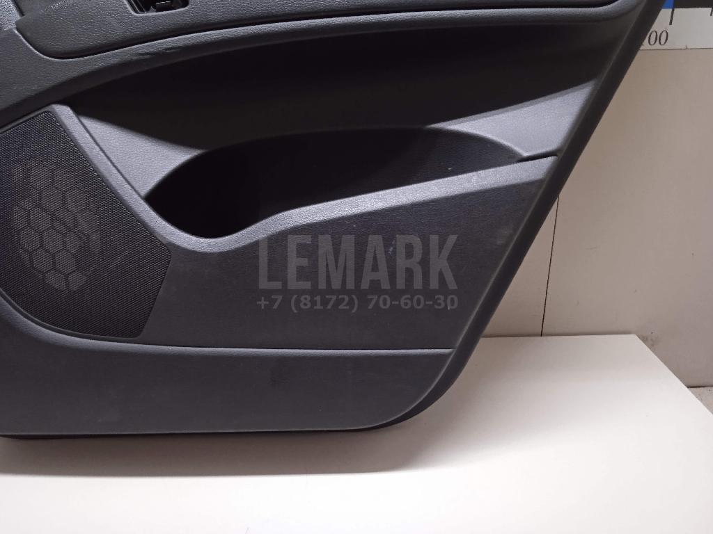 Обшивка двери задней правой для  Audi Q6 2022