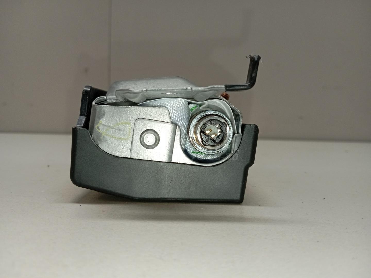 Подушка безопасности нижняя (для колен) для  BMW X1 E84 2009-2015
