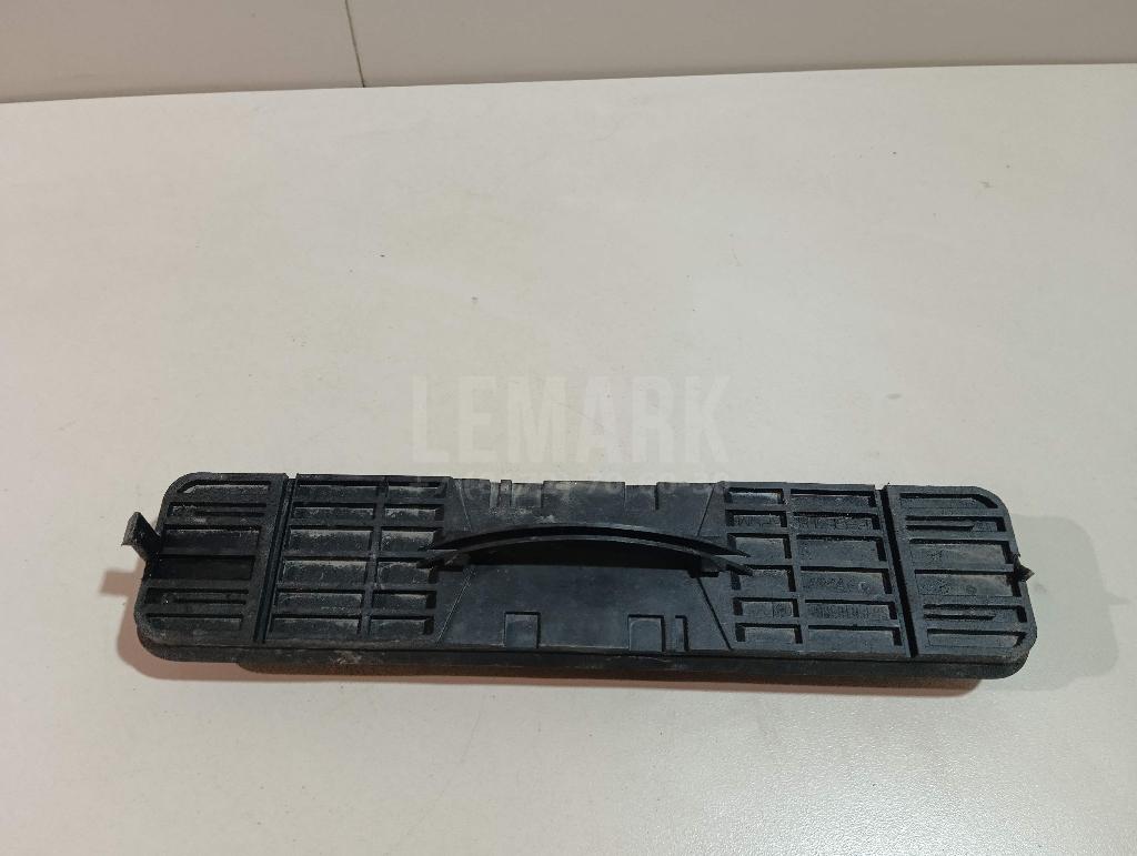 Крышка салонного фильтра для  Fiat Scudo III 2022