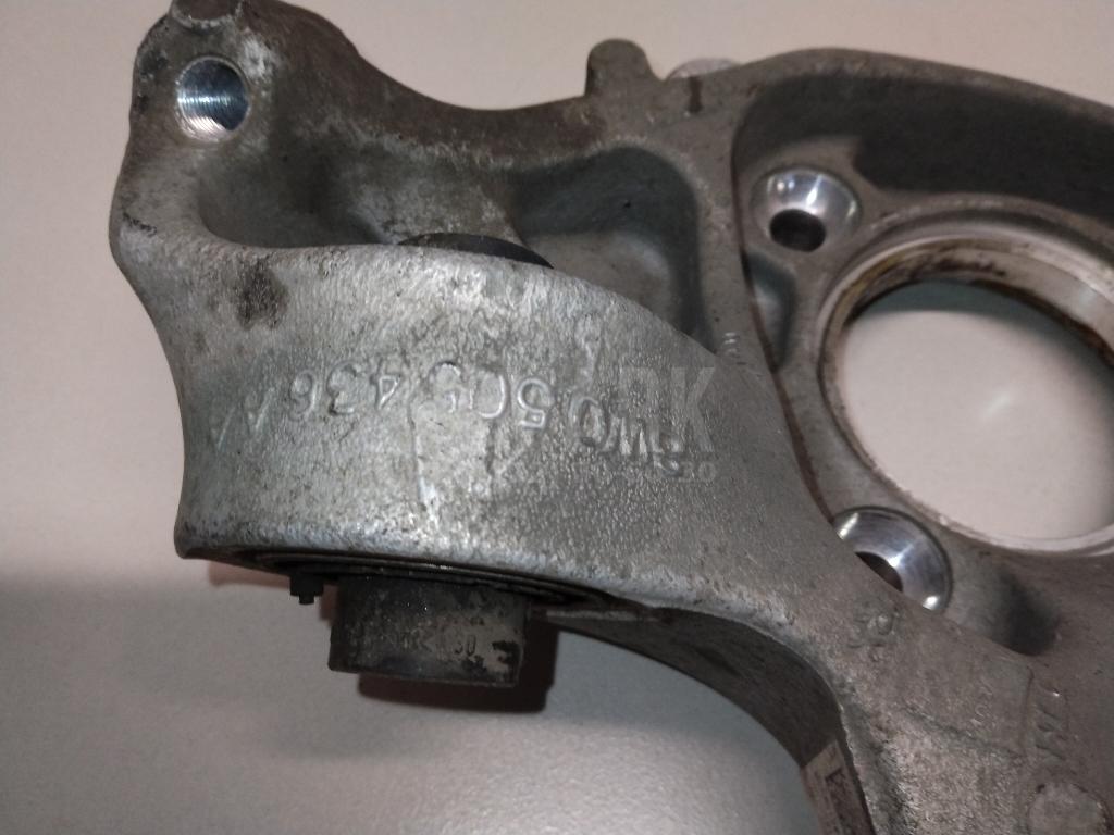 Кулак поворотный задний правый для  Audi 80/90 [B2] 0-1986