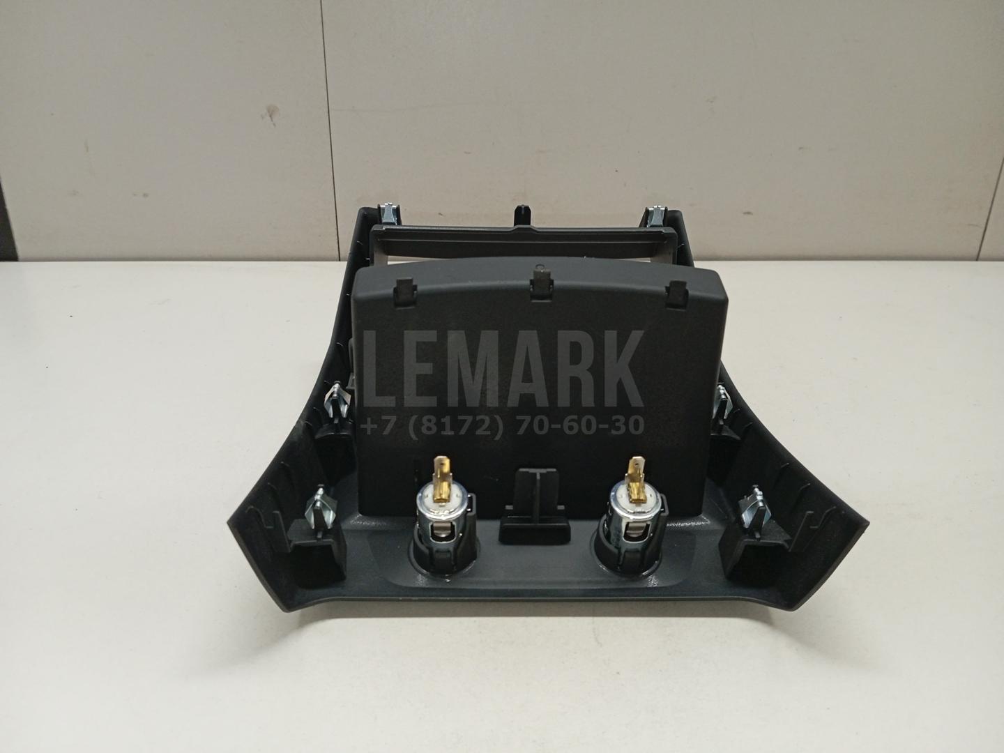 Накладка (кузов внутри) для  BMW 7-serie F01/F02 2008-2015