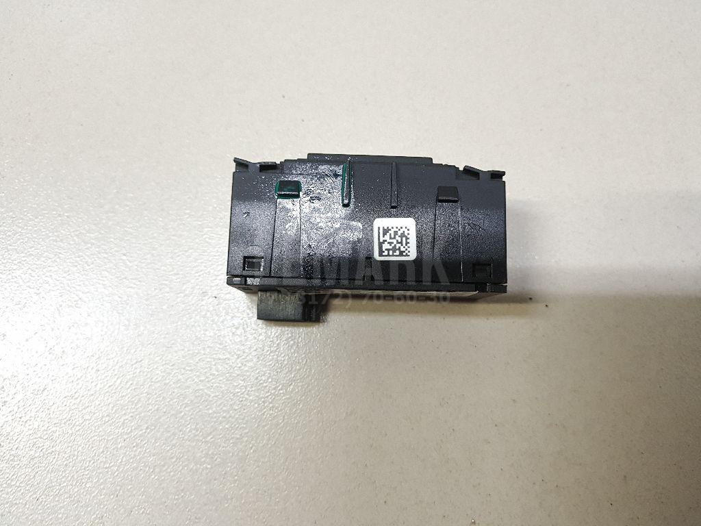 Кнопка обогрева сидений для  Audi A4 [B7] 2005-2007