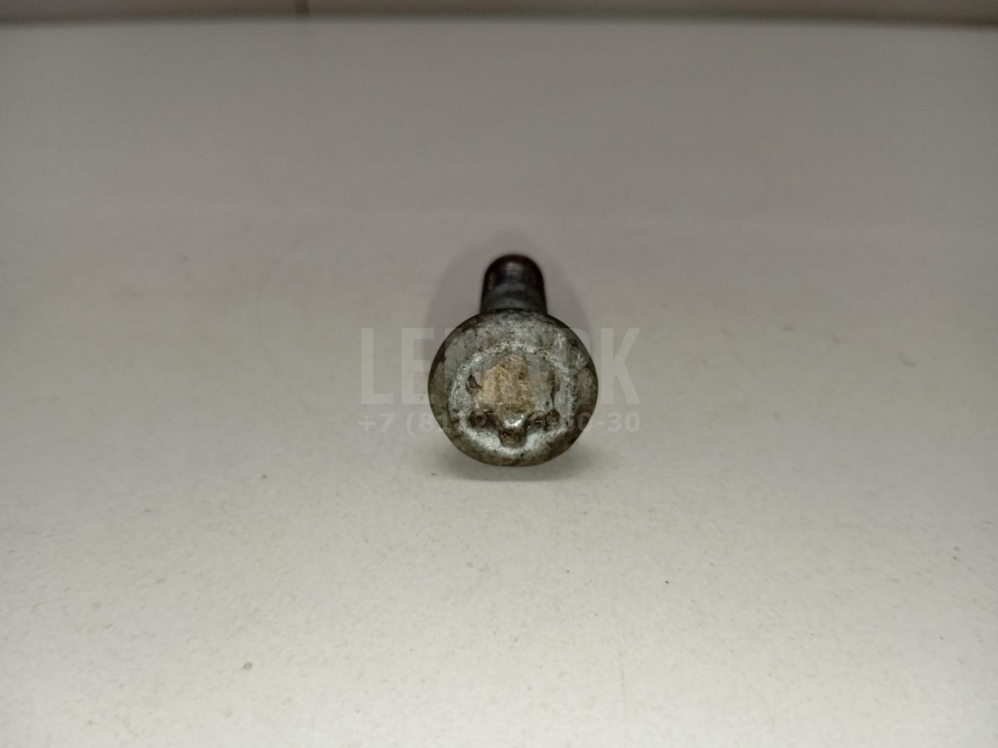 Болт для  Audi