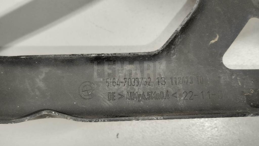 Кронштейн крепления фары для  BMW 1-serie E87/E81 2004-2011