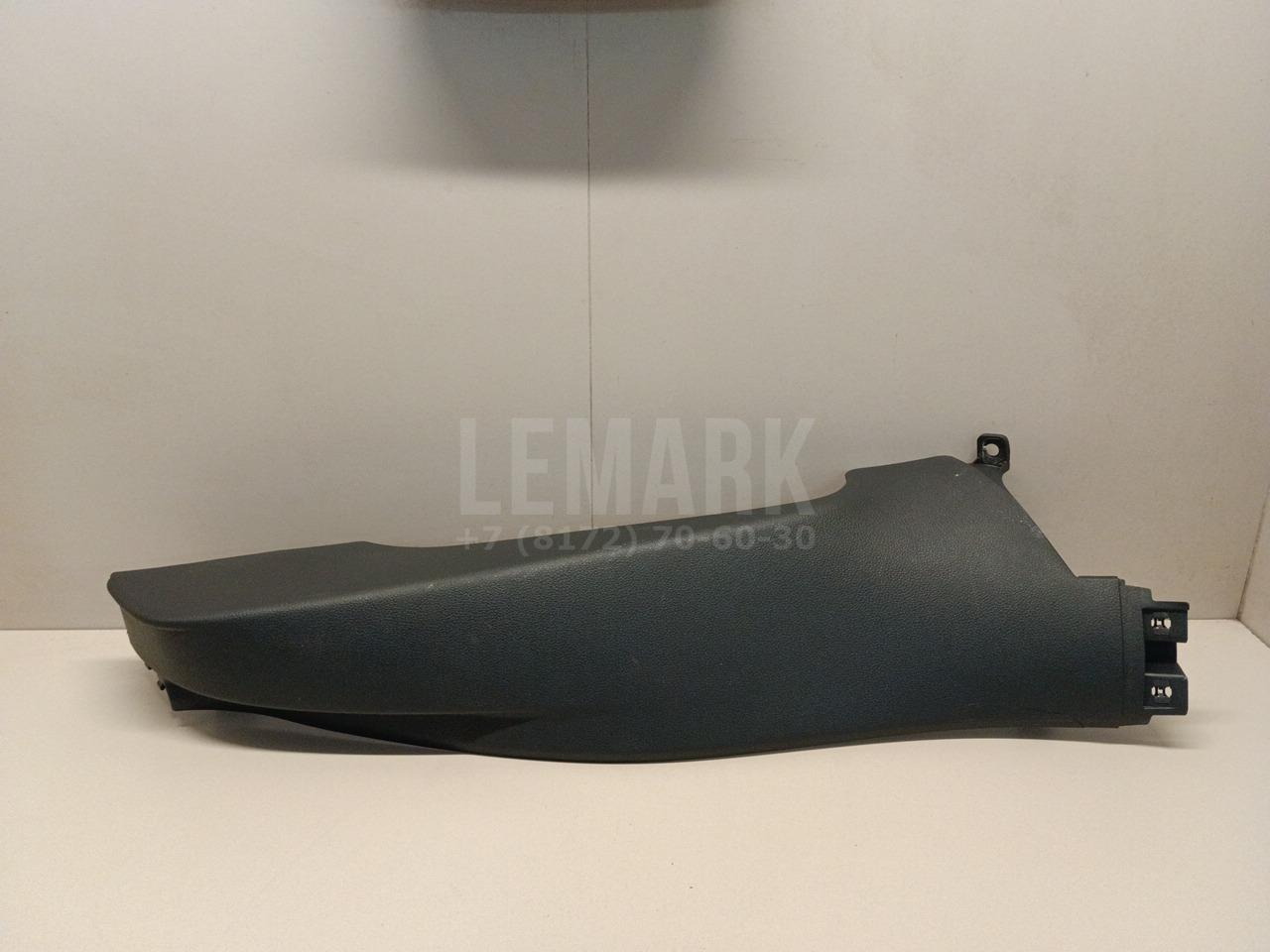 Обшивка стойки 5G6867766D82V VAG