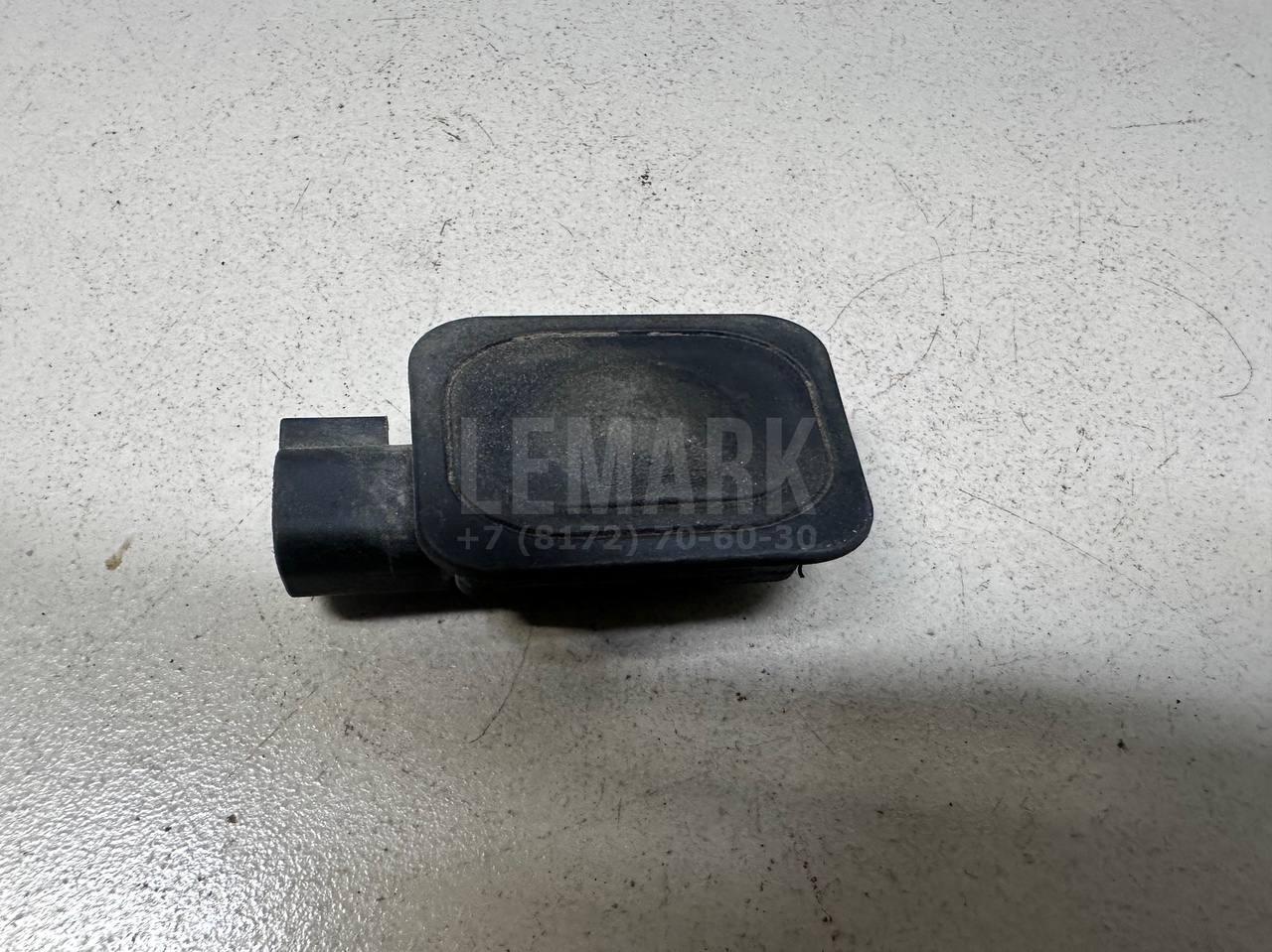 Кнопка открывания багажника LR029038 Land Rover