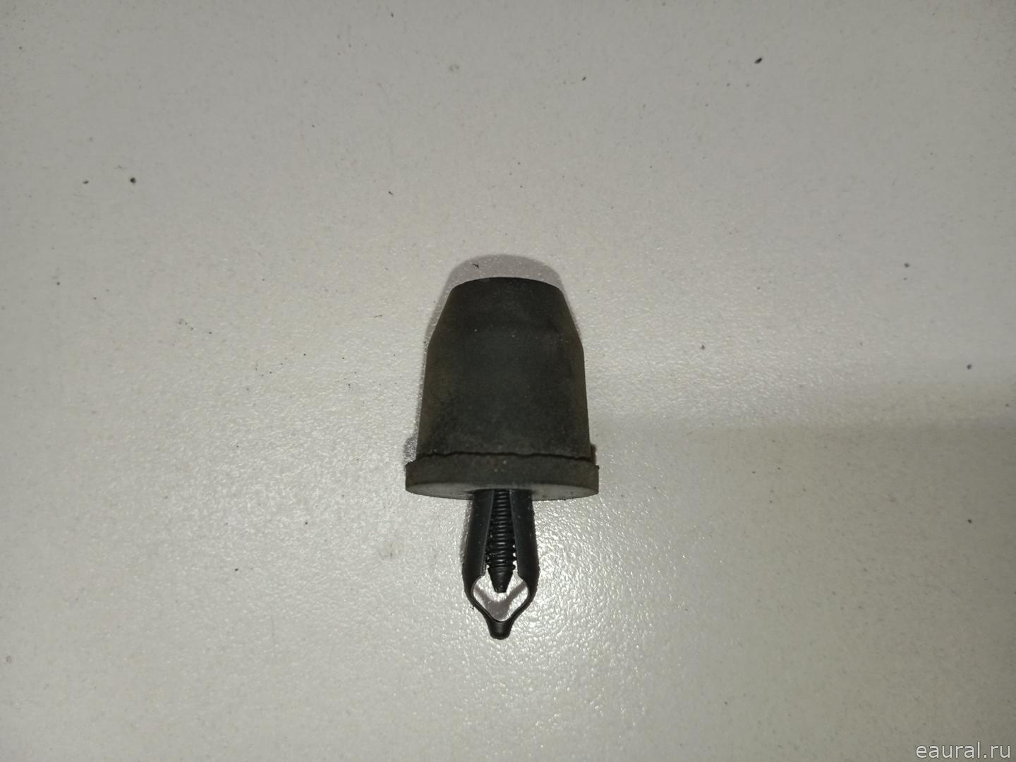 Отбойник капота