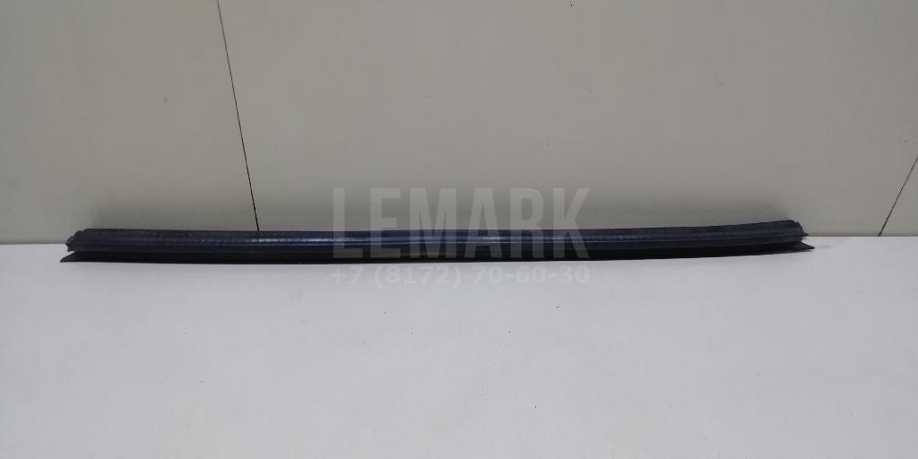 Уплотнитель стекла двери для  Audi A4 [B6] 2000-2004