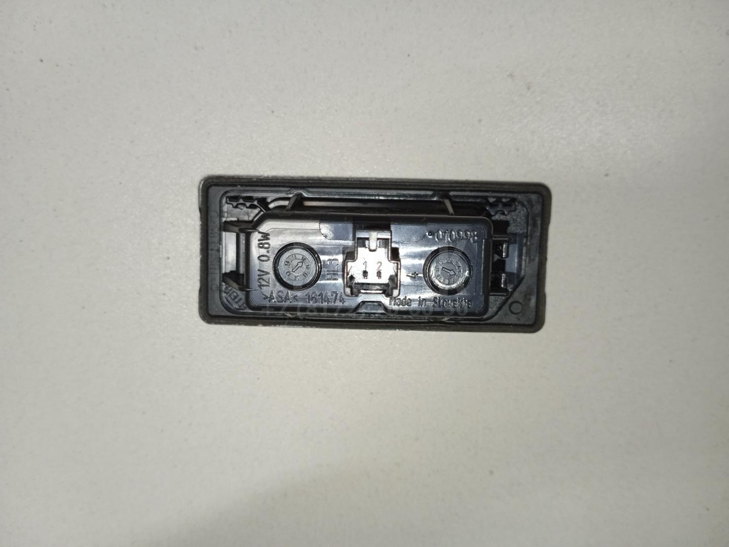 Фонарь подсветки номера для  BMW 1-serie E82/E88 2007-2013