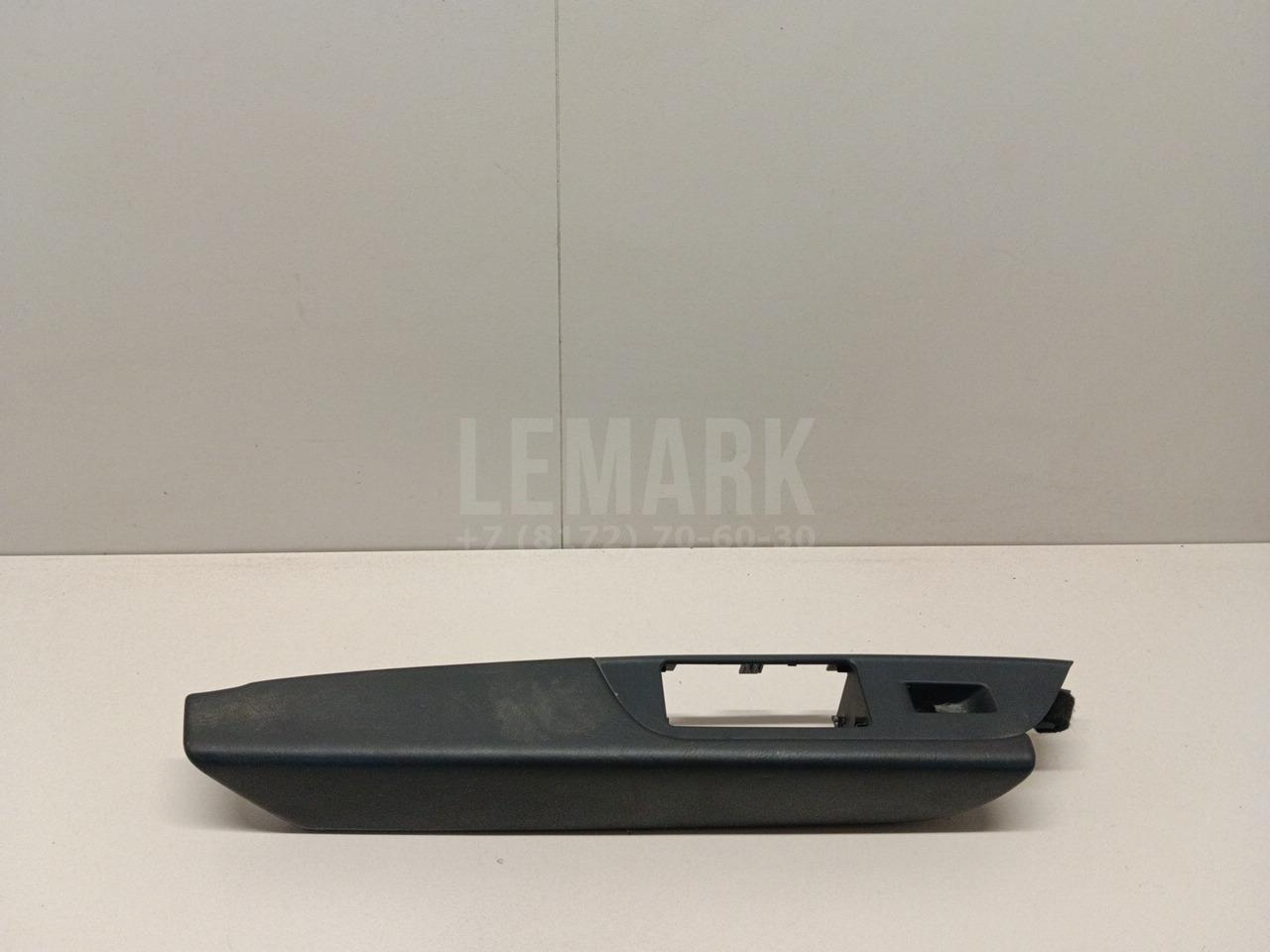 Подлокотник 7P6868139EE74 VAG