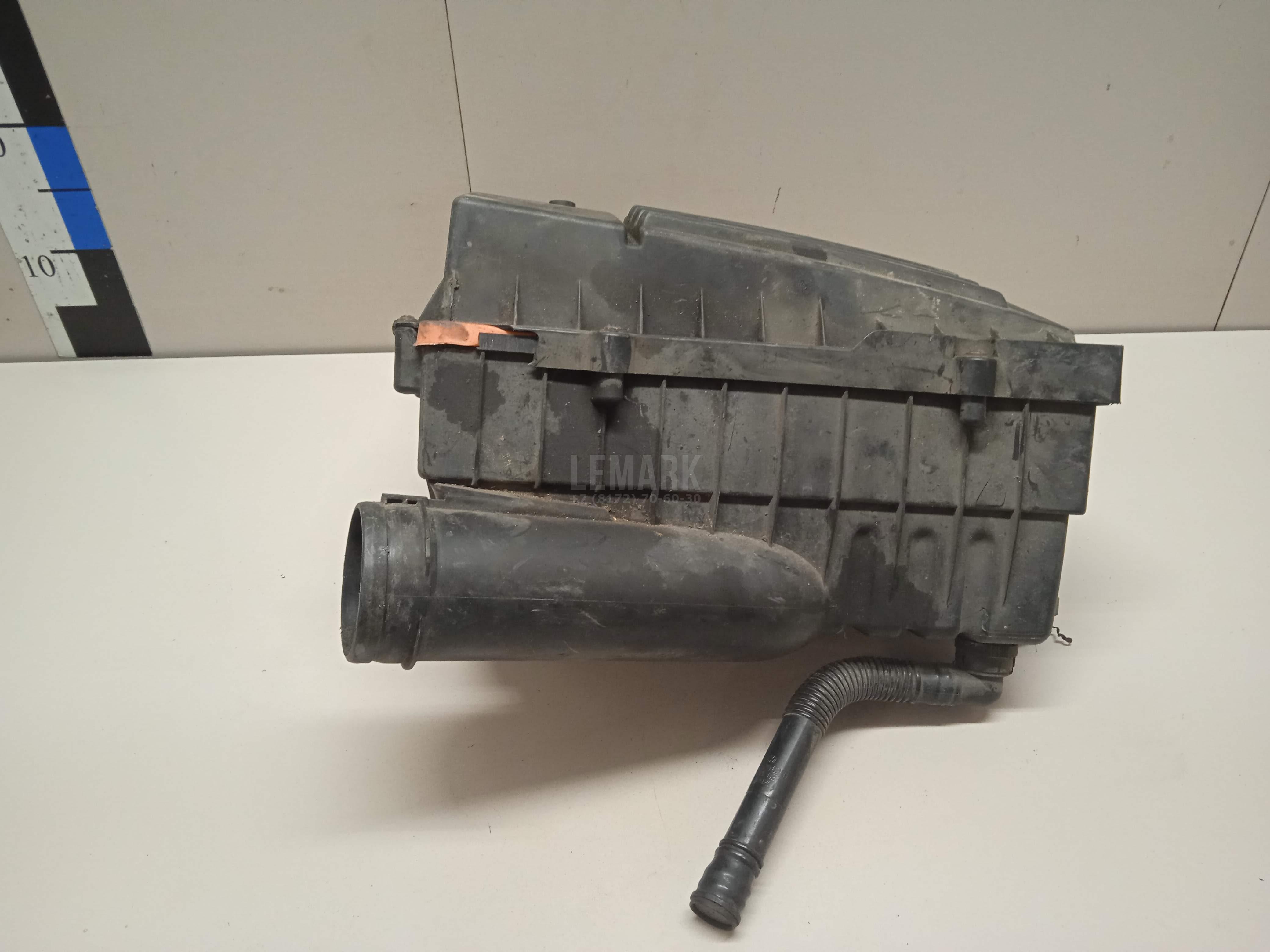Корпус воздушного фильтра 3C0129607AQ VAG