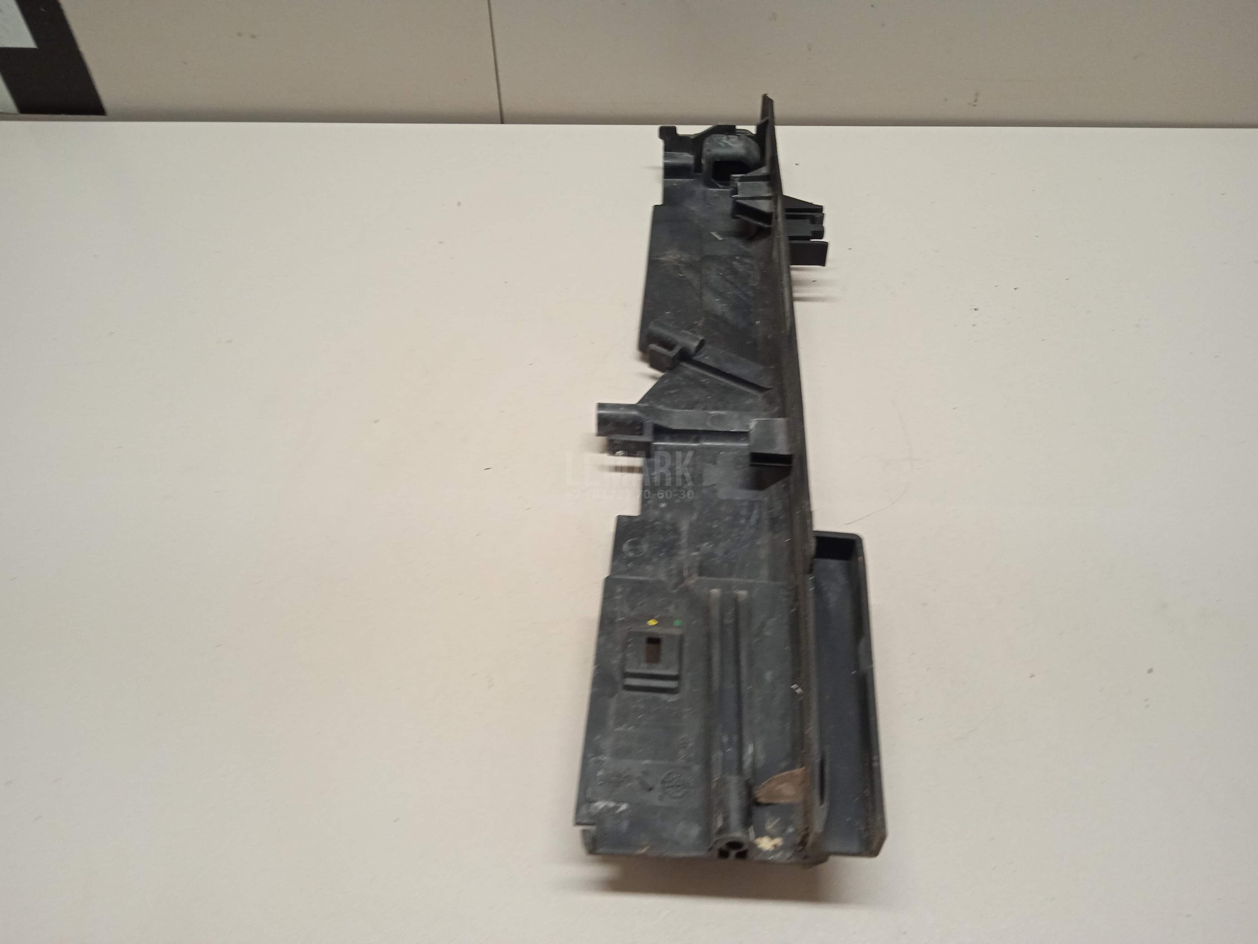 Кронштейн радиатора для  BMW X6 F16/F86 2014-2020
