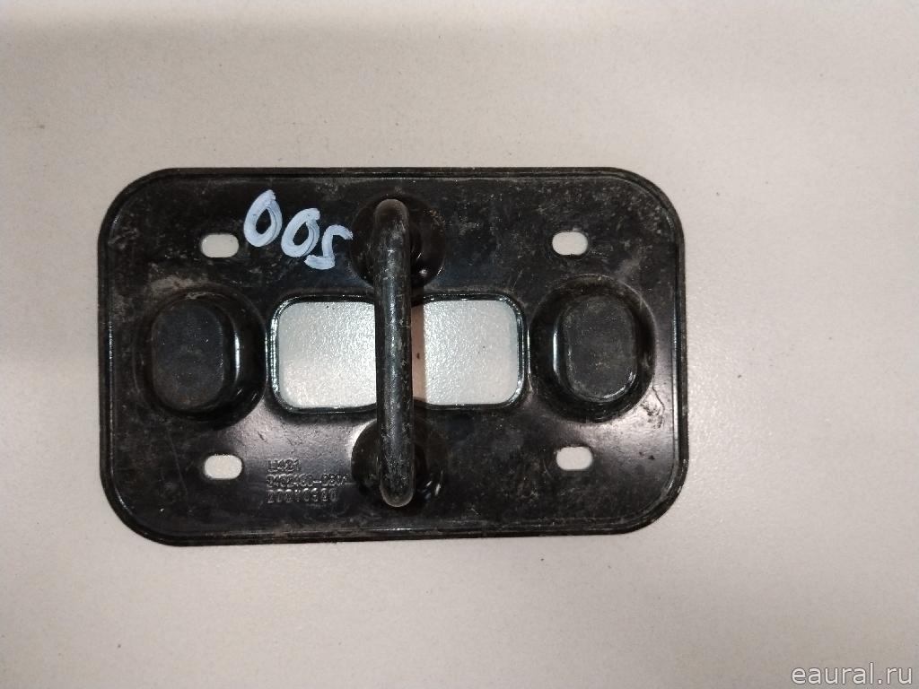 Ответная часть замка капота