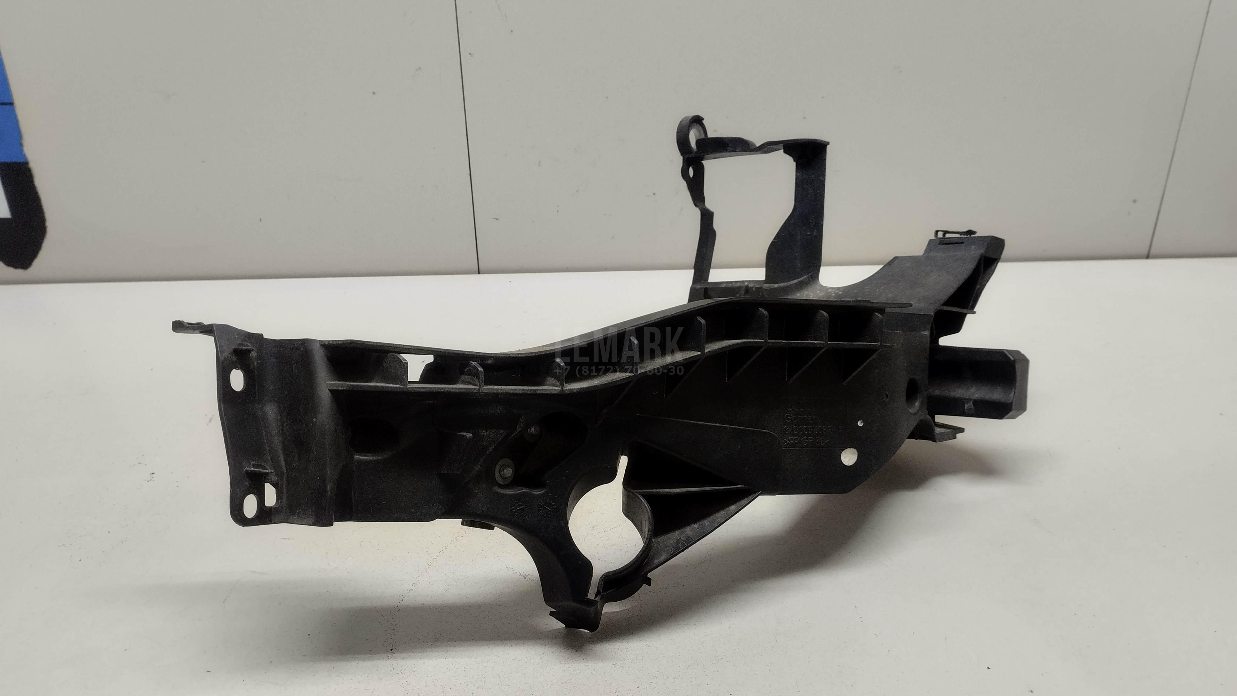 Кронштейн фар правый для  BMW 5-serie G30/G31/F90 2017-2023