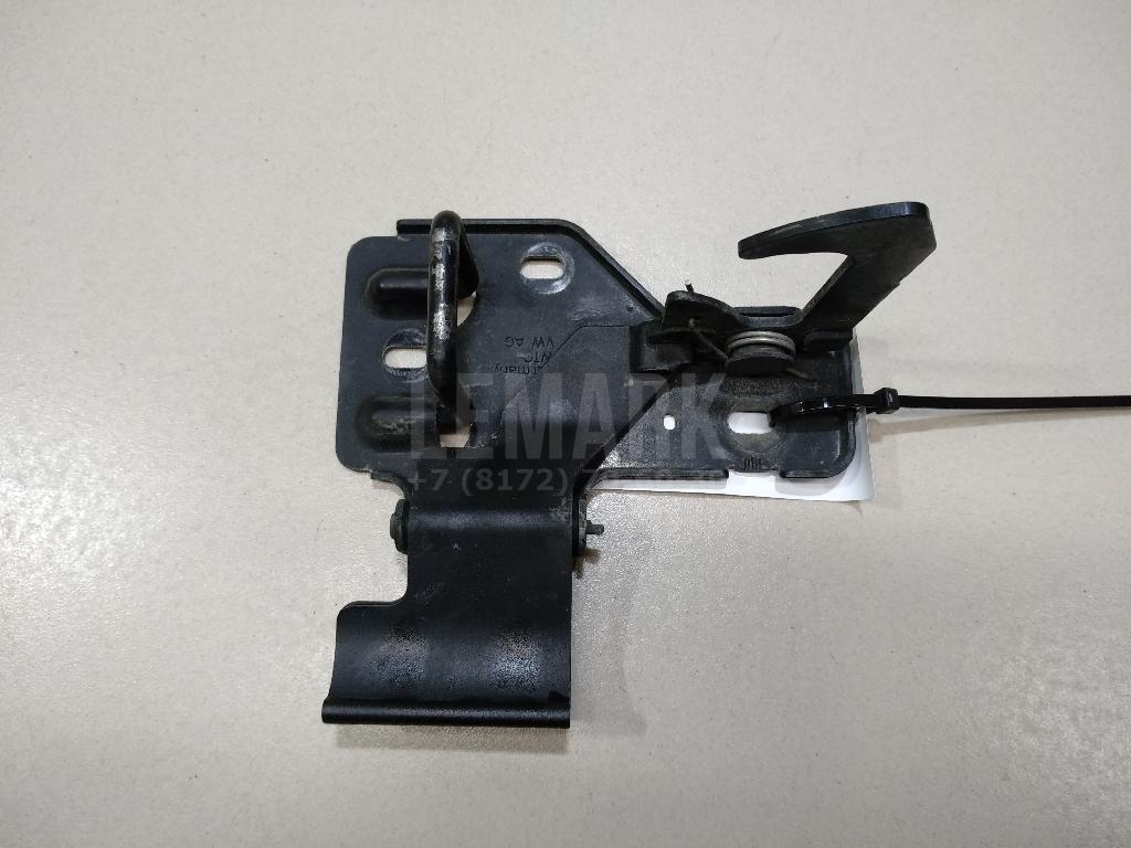 Крючок капота 6Q0823480B VAG