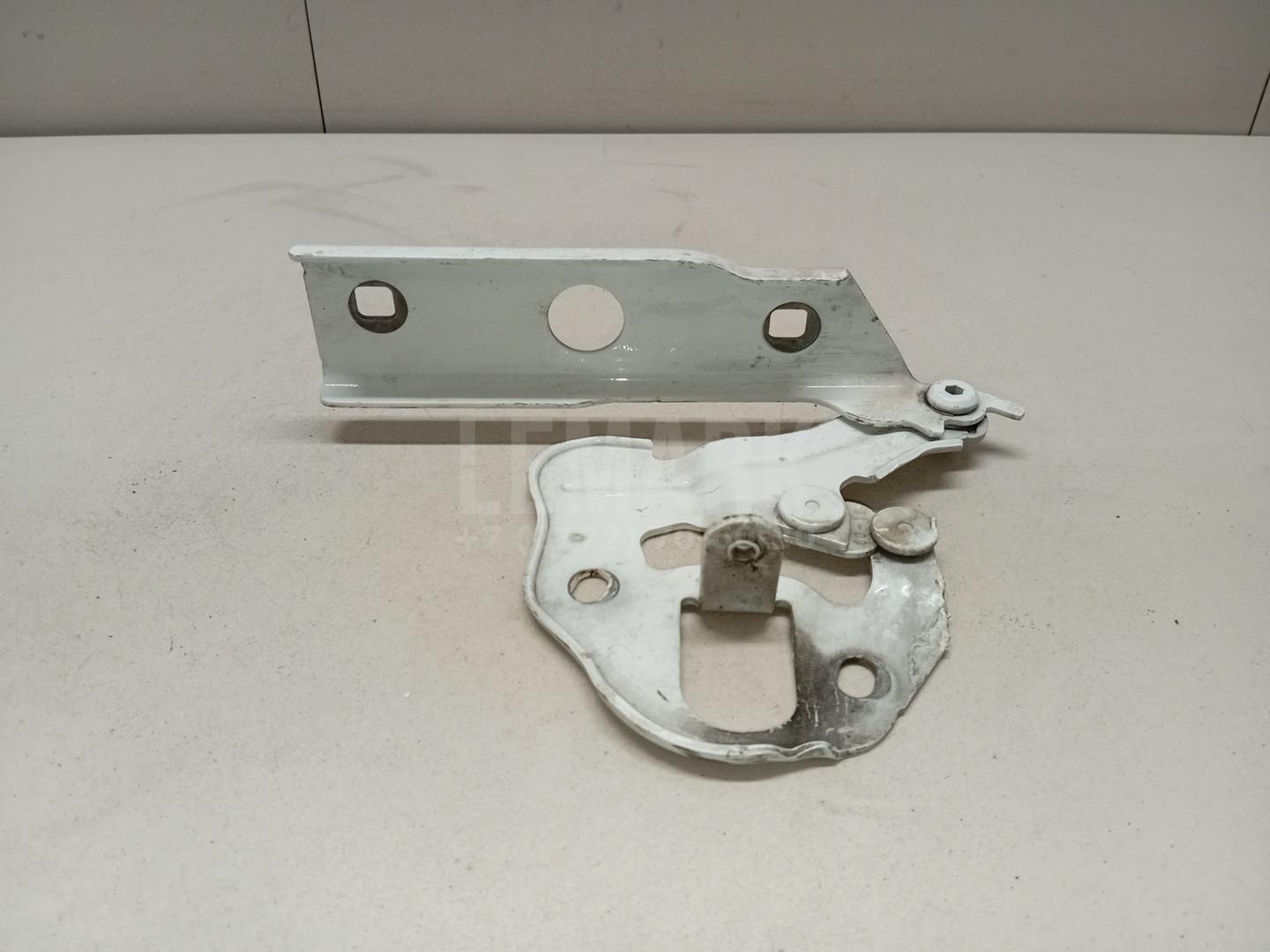 Петля капота правая для  BMW 3-serie E92/E93 2006-2012
