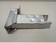 Кронштейн усилителя переднего бампера правый