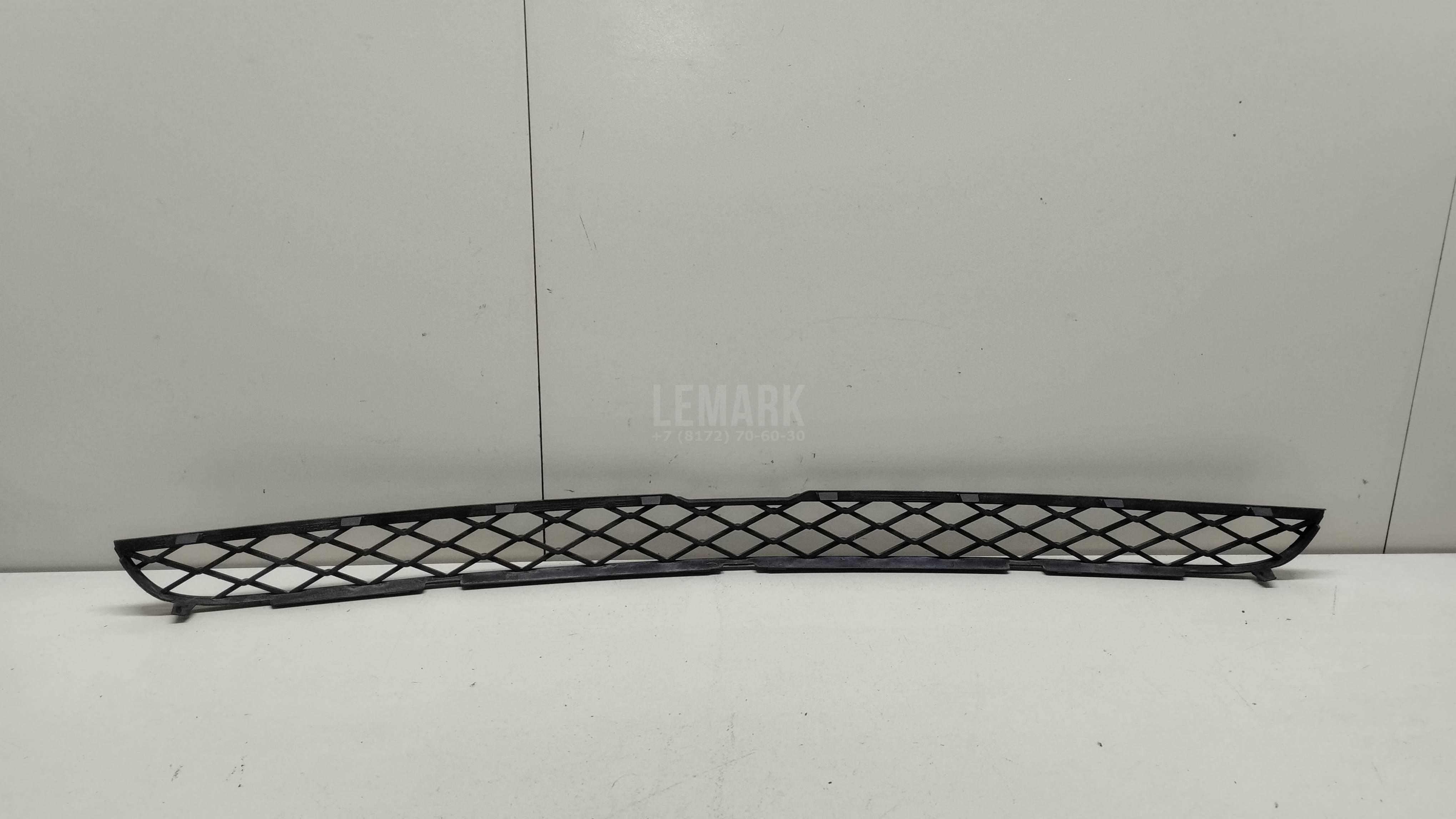 Решетка в бампер центральная для  BMW X5 G05 2018